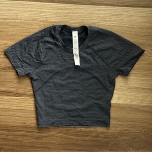 Lululemon Swiftly Tech Cropped Tee Navy Size 2 Short Sleeve Workout Top
